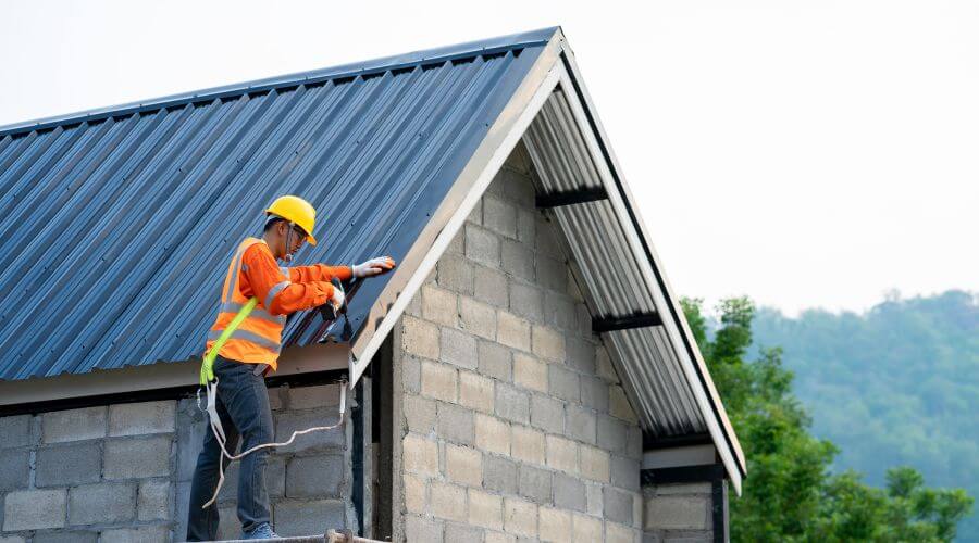 Expert Emergency Roof Repairs services in Lowndesboro, AL